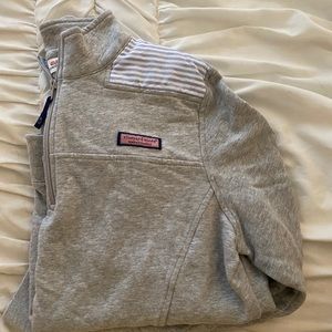 Vineyard vine pullover